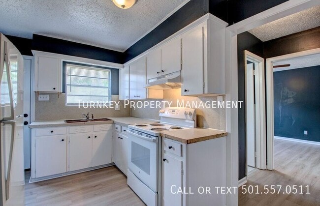 Building Photo - 5708 Sonora Dr