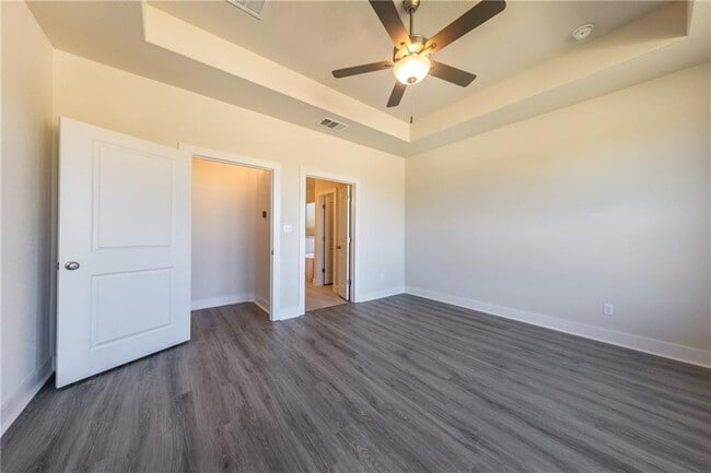 Building Photo - 844 Paseo de Castana Wy