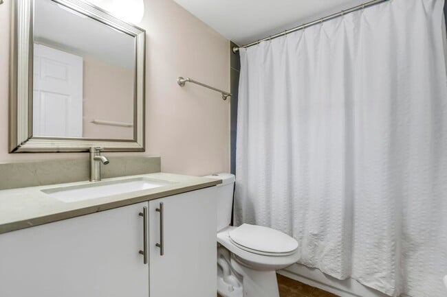 Building Photo - 5200 NW 31st Ave