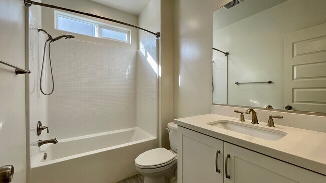 Building Photo - Single-Level 3-Bedroom House in Righetti Ranch with Air Conditioning
