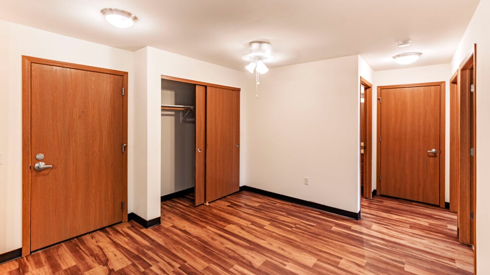 Primary Photo - Berkshire Oconomowoc Senior Apartments