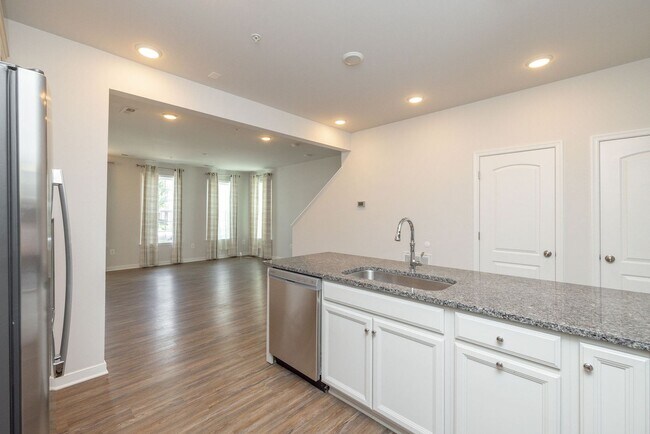 Building Photo - 5920 Whitehurst Ln