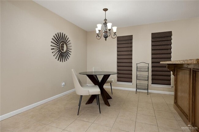 Building Photo - 19 Westgate Dr