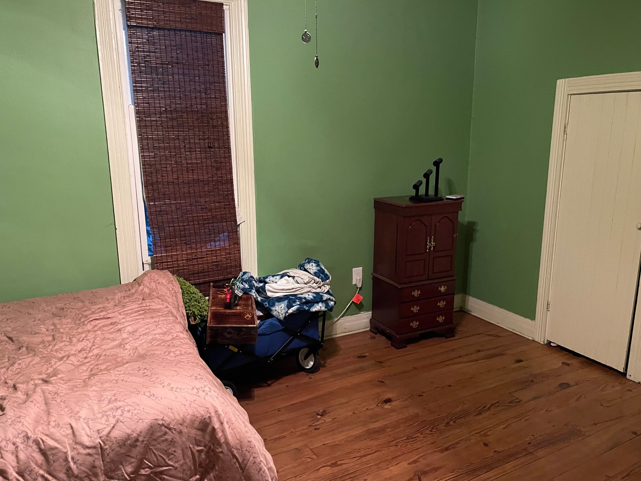 Building Photo - 924 West Kirkwood Avenue