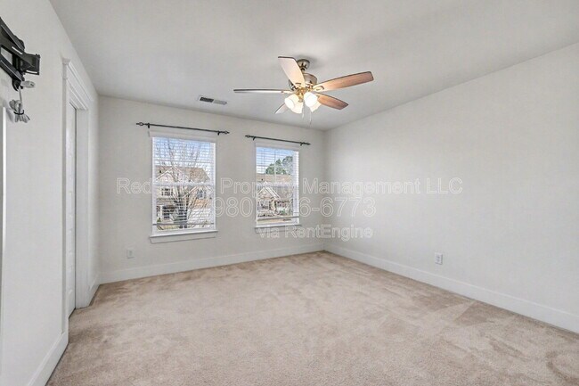 Building Photo - 149 Kingston Drive