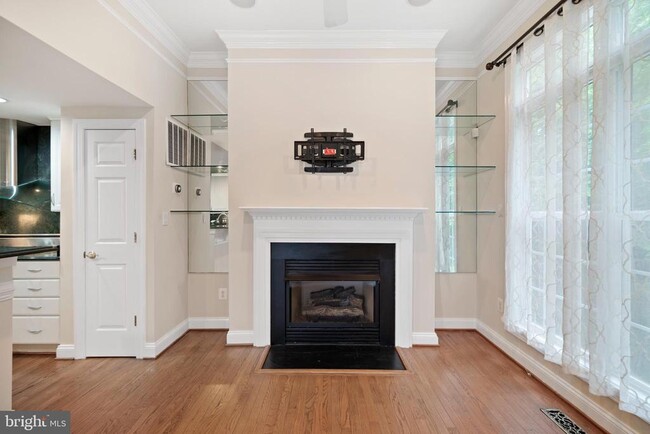 Building Photo - 508 S Fayette St