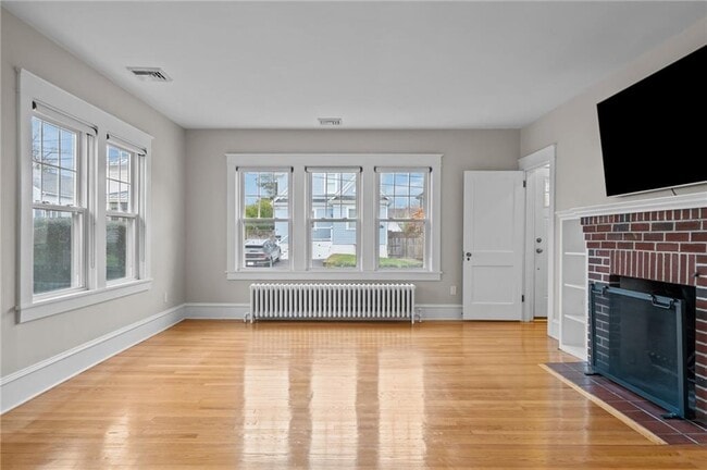 Building Photo - 36 Almy St