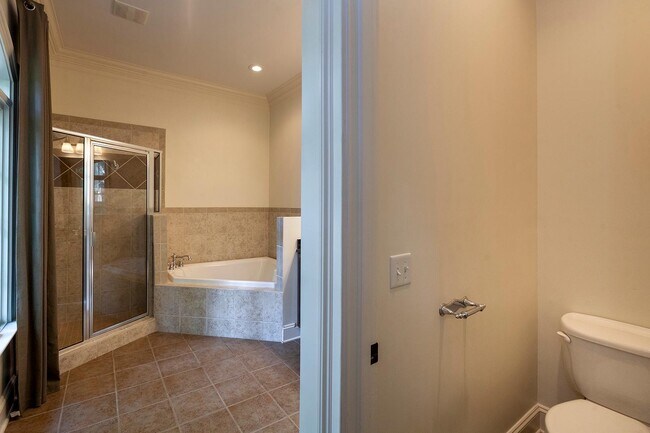 Building Photo - 8819 Provence Village Ln