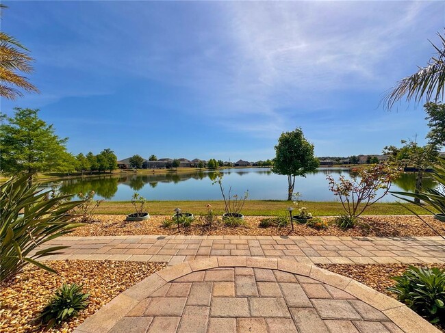 Building Photo - 4167 Victory Dr