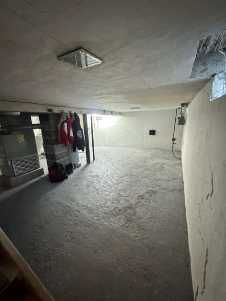 Building Photo - 2093 Newcome St