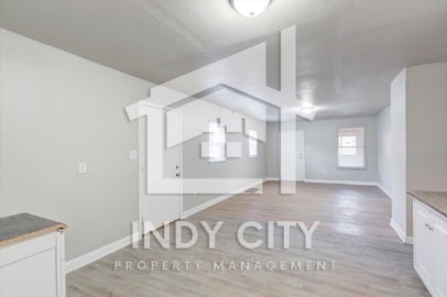 Building Photo - 3534 N Parker Ave