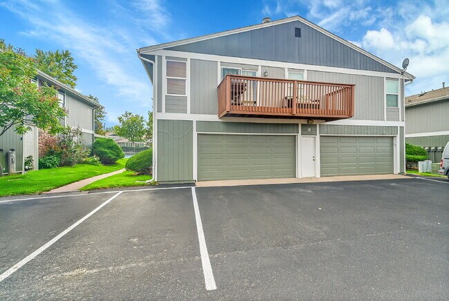 Building Photo - $1,695.00 - $500 OFF FIRST MONTH RENT - 2 ...