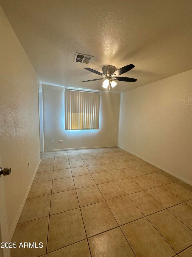Building Photo - 4324 N 72nd Dr