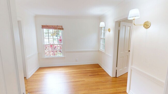 Building Photo - Charming Cape Cod Home | Hardwood Flooring