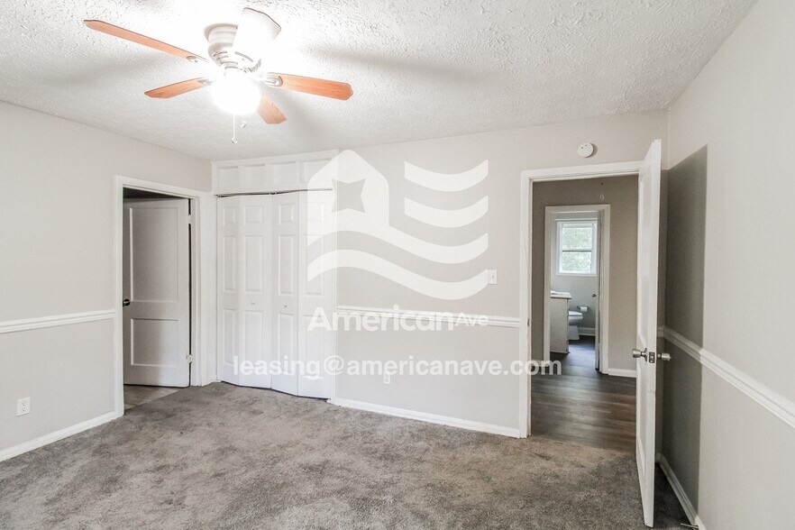 Building Photo - 408 Camellia Cir