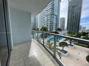 Building Photo - Luxury spacious 1-bedroom apartment with b...