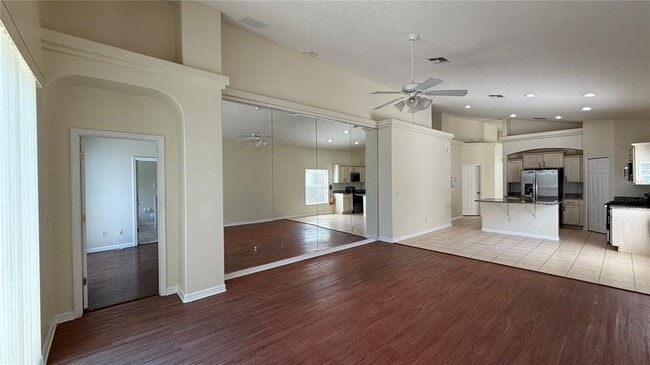 Building Photo - 16644 Rolling Green Dr