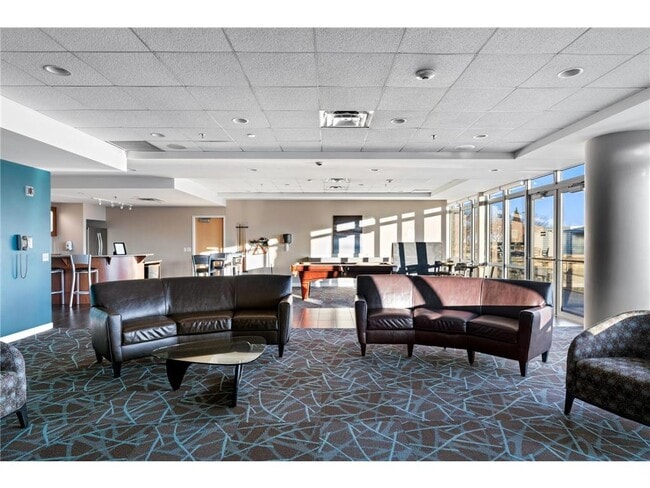 Building Photo - 929 Portland Ave