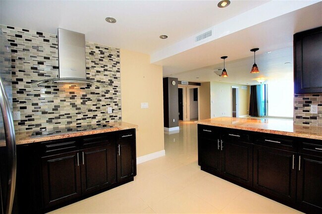 Building Photo - 1360 S Ocean Blvd