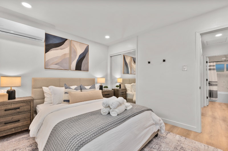 Building Photo - 4442 Clairemont Dr