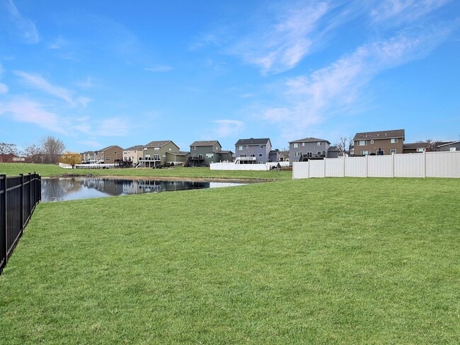 Building Photo - 5526 Wisconsin Ave N