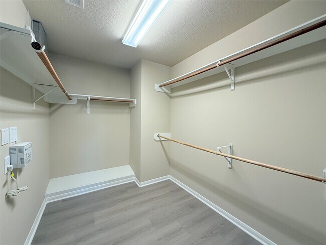 Building Photo - 246 Golden Grain Dr