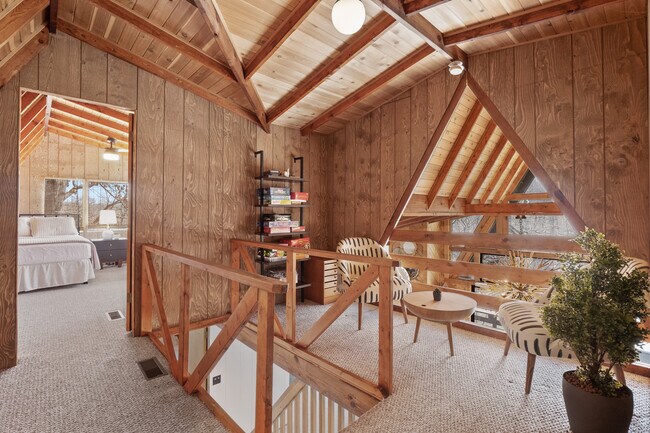 Building Photo - 1216 Whitetail Lake Dr