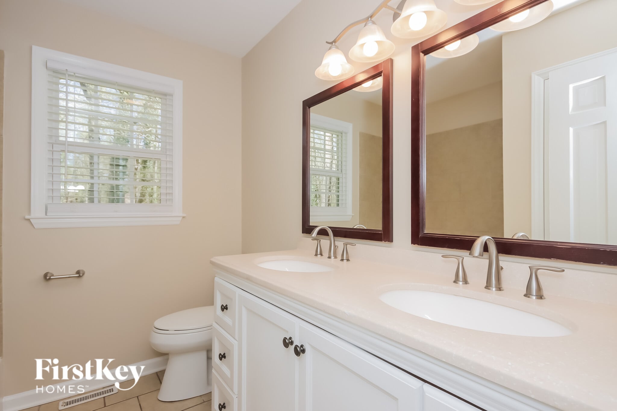 Building Photo - 226 Heritage Pl