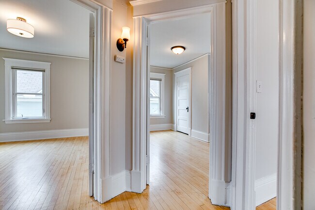 Building Photo - 1794 Hague Ave