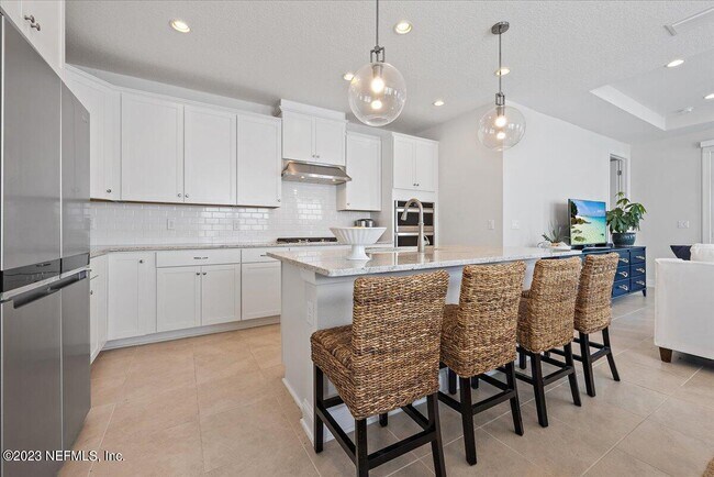 Building Photo - 80 Skycrest Ln