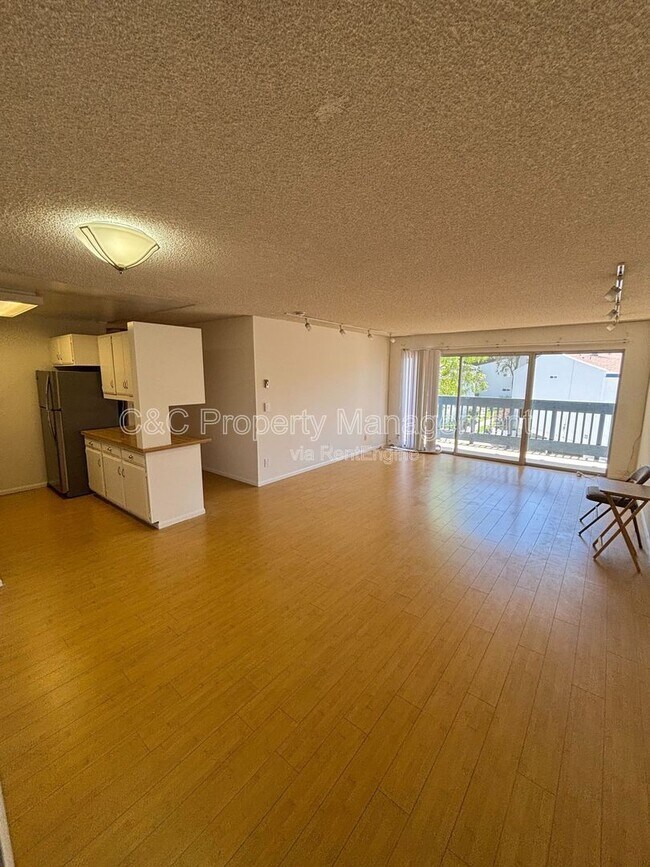 Building Photo - 802 Camino Real