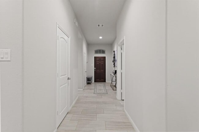 Building Photo - 18018 Svensson Slade Ln