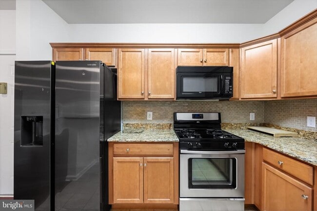 Building Photo - 4323 Champions Run