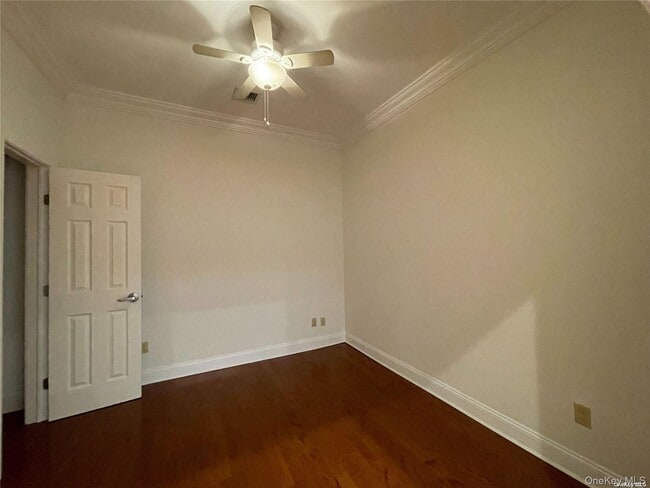 Building Photo - 328A Main St