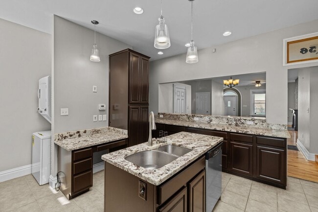 Building Photo - High end, 3 bedroom single family home in The Grove!