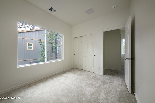 Building Photo - 3001 E Butler Ave