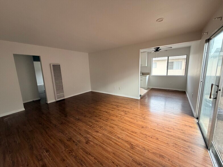Building Photo - 7251 Elk Cir