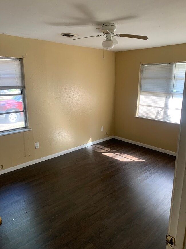 Building Photo - 3046 Hoyte Dr