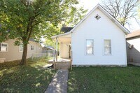 Building Photo - 2 Bedroom Indianapolis House!