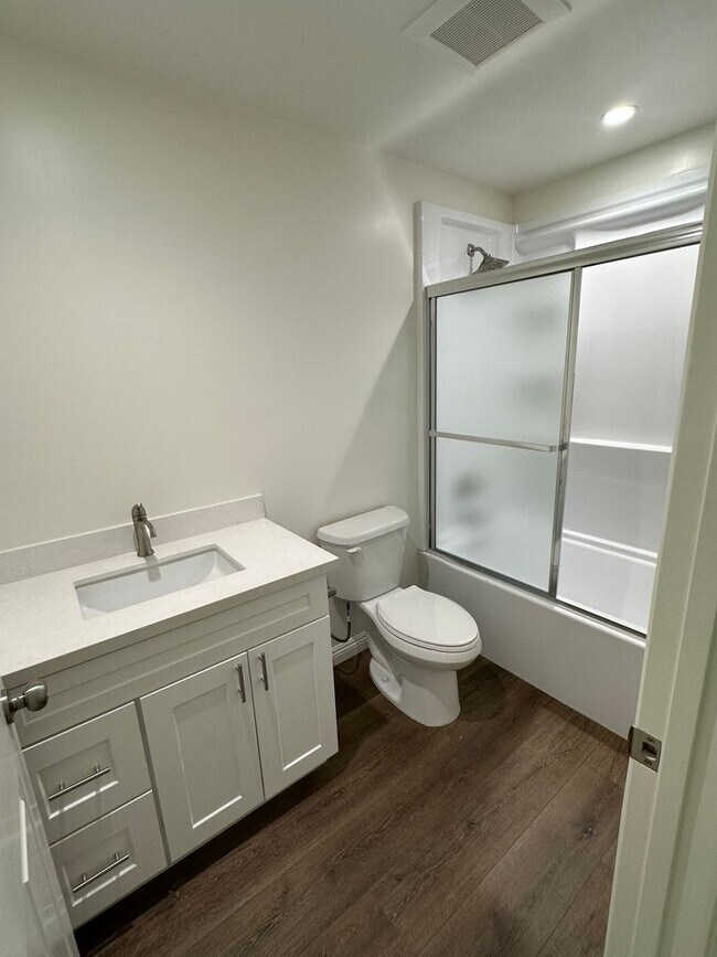 Building Photo - Newly Build 4-bedroom, 2 bath ADU!