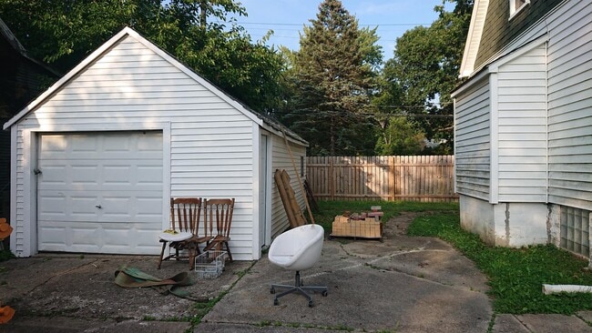 Building Photo - 4552 Guilford St