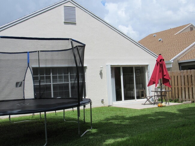 Building Photo - 22444 Middletown Dr