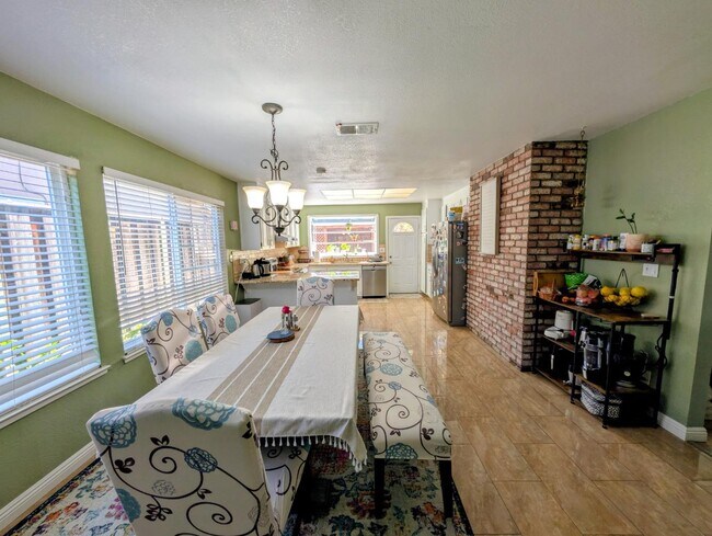 Building Photo - 416 Rumsey Ct