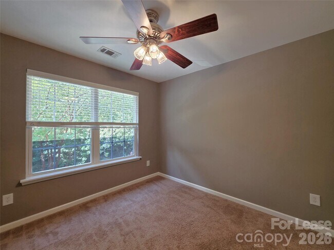 Building Photo - 360 Tidmarsh Ct NW