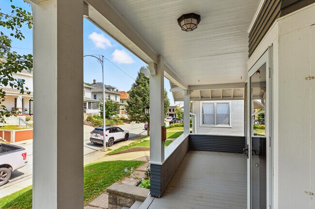 Building Photo - 2965 Harris Street