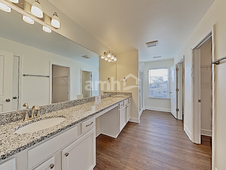 Building Photo - 4912 Chutney Dr