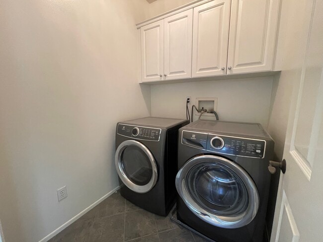 Building Photo - 3351 Via Trentino