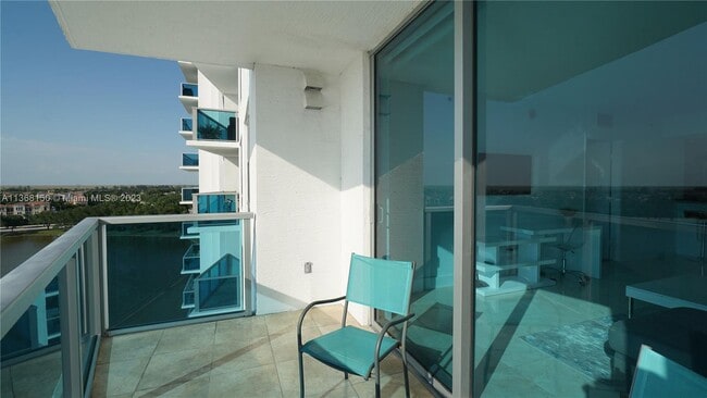 Building Photo - 2641 N Flamingo Rd