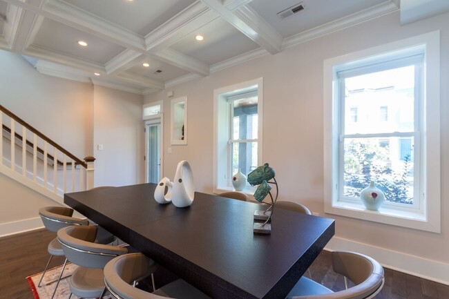 Building Photo - 2214 Flagler Pl NW