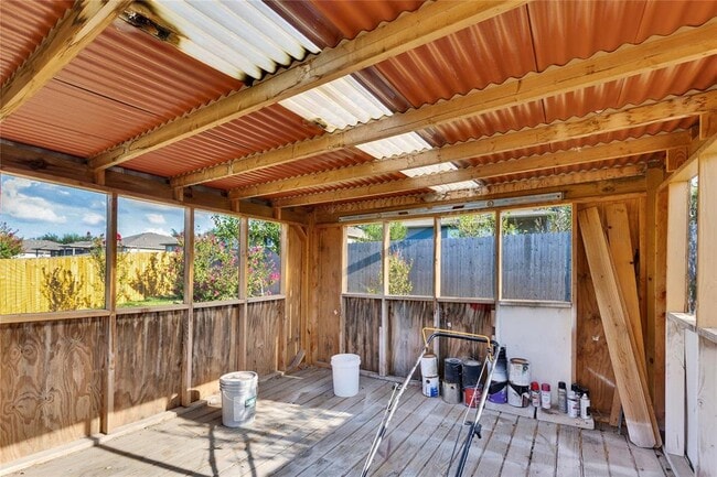 Building Photo - 600 Lakemont Dr